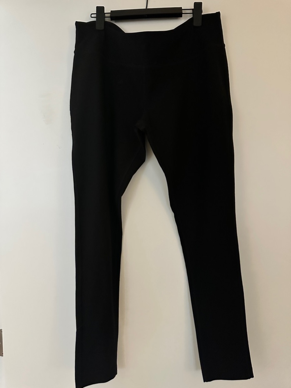 Mondetta Black woman’s Stretch Leggings